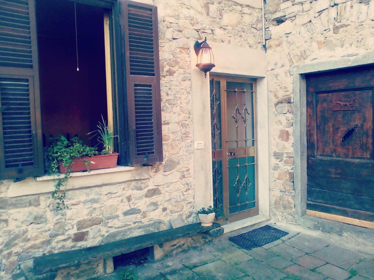 Maison d'hôtes Ca Giulietto Antico Casale In Lunigiana à Pontremoli Extérieur photo