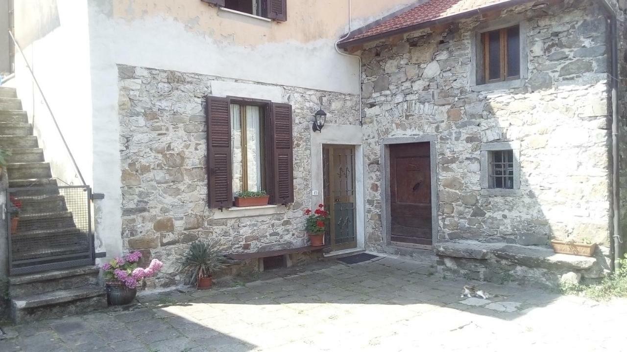 Maison d'hôtes Ca Giulietto Antico Casale In Lunigiana à Pontremoli Extérieur photo